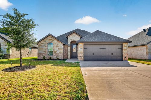 3335 White Horse Dr, Granbury, TX, 76049-7251 | Card Image