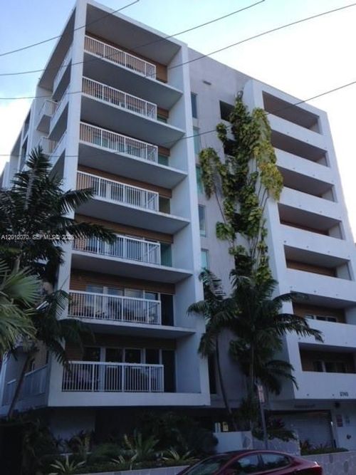 304-2740 Sw 28th Ter, Miami, FL, 33133-3771 | Card Image