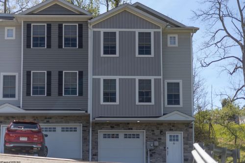 6 Misty Ln, Fairmont, WV, 26554-5802 | Card Image