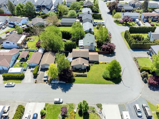10488 Glasgow Street, House other with 3 bedrooms, 2 bathrooms and 10 parking in Chilliwack BC | Image 3