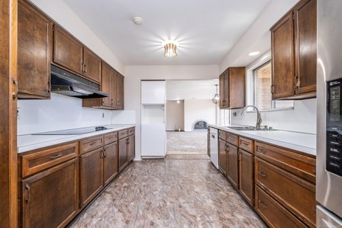 21860 Normandale St, Beverly Hills, MI, 48025-4860 | Card Image