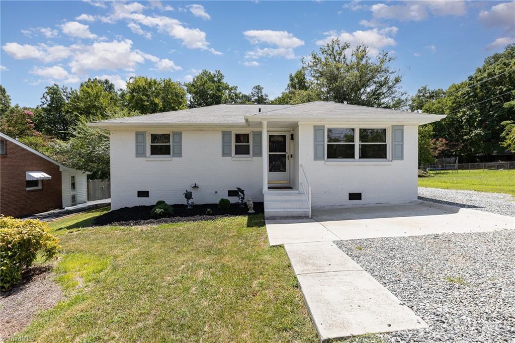 Greenbriar Rd, Greensboro, NC 27405