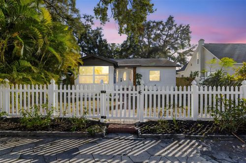 1520 20th Ave N, ST PETERSBURG, FL, 33704-3932 | Card Image