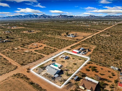 495 S Lochiel Rd, Golden Valley, AZ, 86413-8441 | Card Image