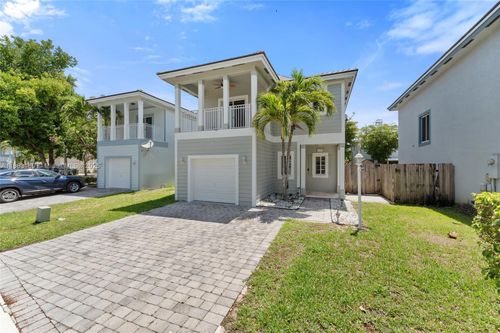 379-379 Ne 31st Ave, Homestead, FL, 33033-7266 | Card Image
