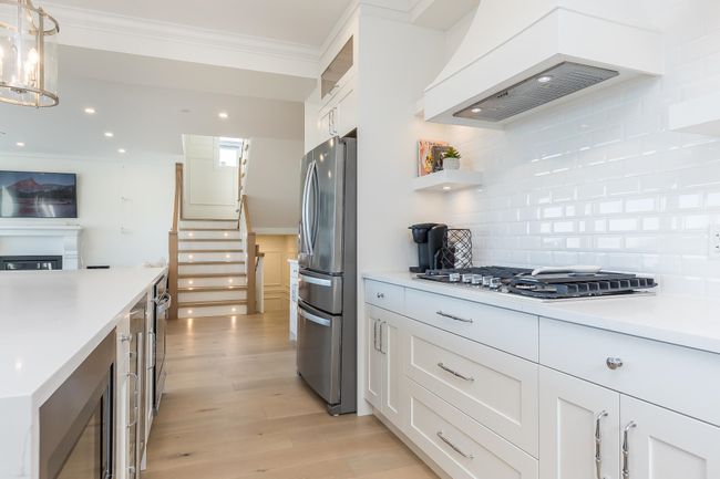 33990 Parr Ave, House other with 6 bedrooms, 4 bathrooms and null parking in Mission BC | Image 7