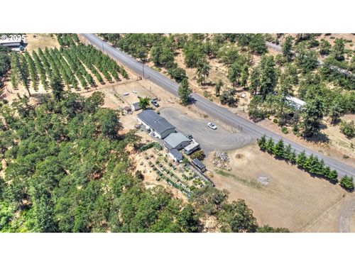 4420 Browns Creek Rd, The Dalles, OR, 97058-7527 | Card Image