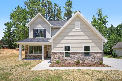 101 Delancy St, Locust, NC, 28097-9432 | Card Image