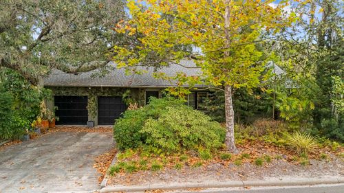 617 S Riverhills Dr, TEMPLE TERRACE, FL, 33617-7227 | Card Image