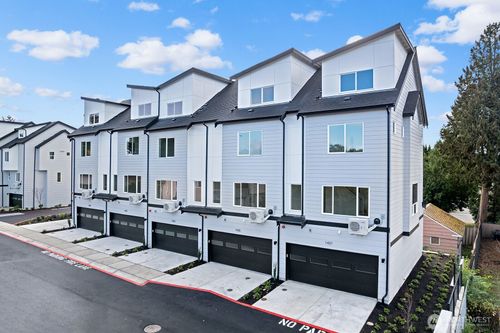 1423 Sw 111th Ln, Seattle, WA, 98146 | Card Image