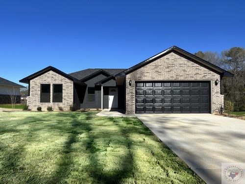 112 Village Pl, Wake Village, TX, 75501 | Card Image