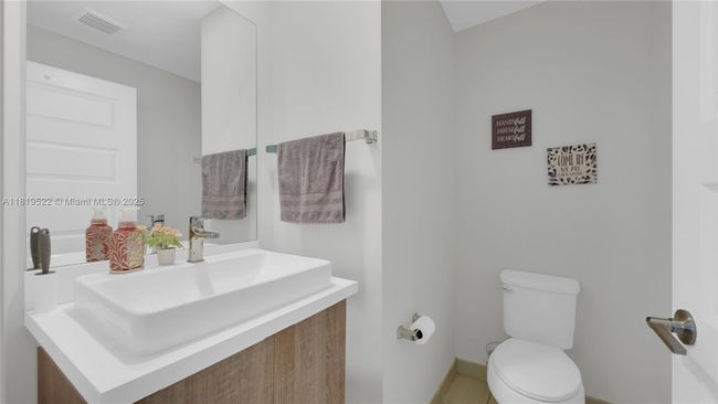 10380 Nw 88 Th Ter, Townhouse with 4 bedrooms, 3 bathrooms and null parking in Doral FL | Image 31