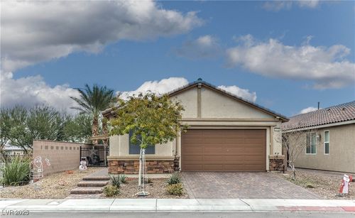 6322 Orions Belt Peak St, North Las Vegas, NV, 89031-3741 | Card Image