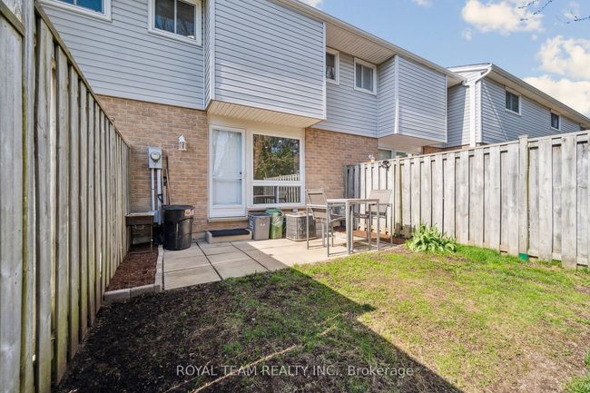 41 - 205 Carlyle Dr, Condo with 3 bedrooms, 3 bathrooms and 2 parking in London ON | Image 37
