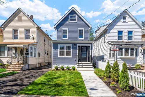 165 Jerome Pl, Bloomfield, NJ, 07003-4915 | Card Image