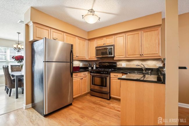 144 Nebula Rd, Townhouse with 2 bedrooms, 3 bathrooms and null parking in Piscataway NJ | Image 12