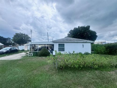190 E Collins St, UMATILLA, FL, 32784-8391 | Card Image