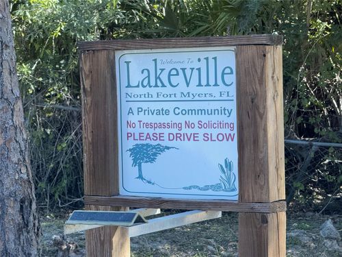 2367 Deerfield Ln, North Fort Myers, FL, 33917 | Card Image