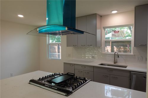 6603 Ripple Run, Austin, TX, 78744-5207 | Card Image