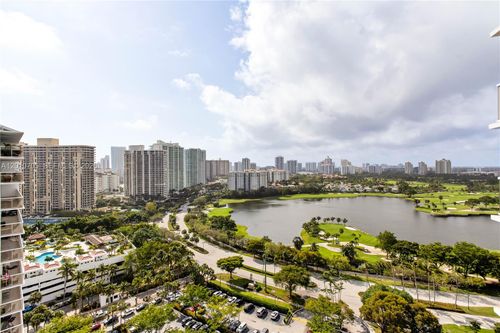 2203-3701 N Country Club Dr, Aventura, FL, 33180-1721 | Card Image