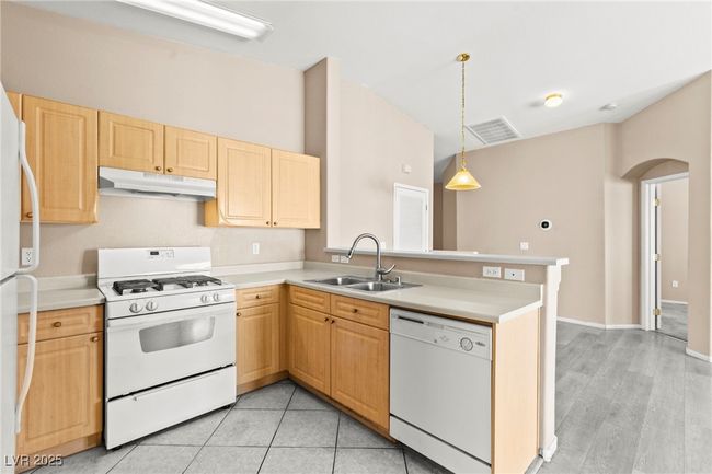 UNIT-101 - 9338 Square Dance Pl, Townhouse with 2 bedrooms, 2 bathrooms and null parking in Las Vegas NV | Image 17