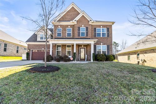 135 Holly Ridge Dr, Mooresville, NC, 28115-8134 | Card Image