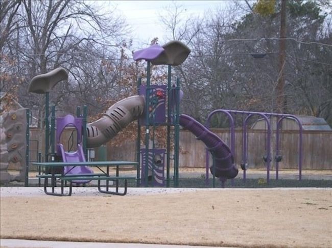 walk to Neighborhood park | Image 21
