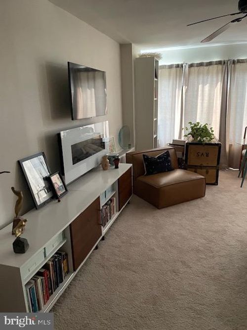 unit-1006-5340 Holmes Run Pkwy, ALEXANDRIA, VA, 22304-2822 | Card Image