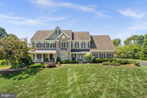 16534 Goldencrest Cir, PURCELLVILLE, VA, 20132-9653 | Card Image