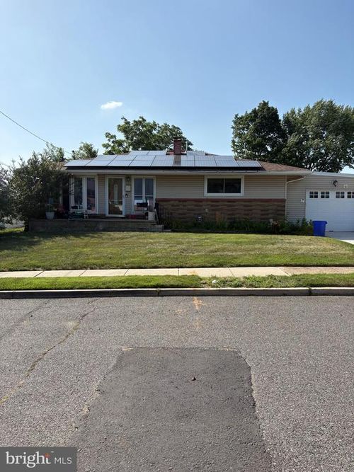 13 Lamont Rd, BURLINGTON, NJ, 08016-2959 | Card Image