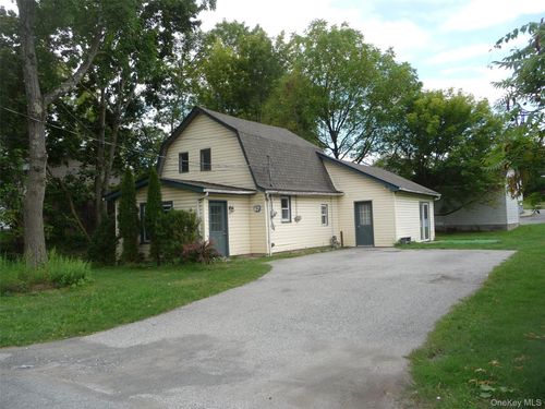 67 Hulse Ave, Middletown, NY, 10940-2409 | Card Image