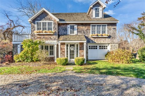43 Noyes Neck Rd, Westerly, RI, 02891-4505 | Card Image