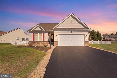 17938 Constitution Cir, HAGERSTOWN, MD, 21740-2464 | Card Image