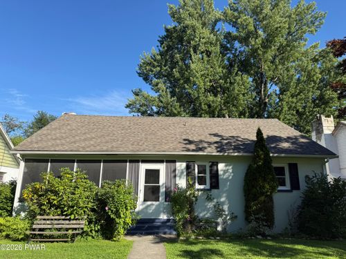 13 Dervend Cir, Matamoras, PA, 18336-1431 | Card Image