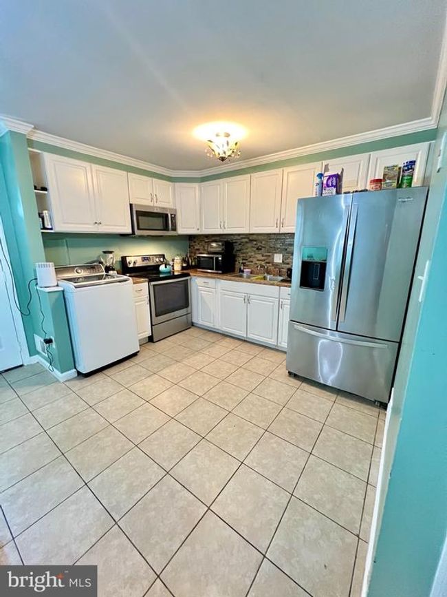9837 Buckner Rd, Townhouse with 3 bedrooms, 2 bathrooms and null parking in MANASSAS VA | Image 4