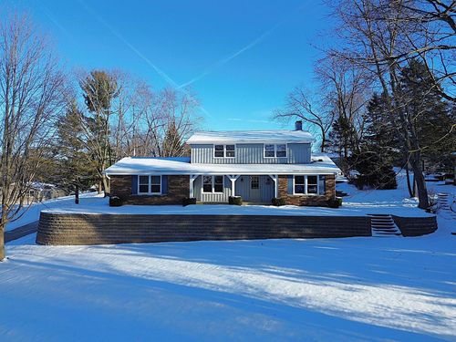 5640 S Aberdeen Drive, New Berlin, WI, 53146 | Card Image