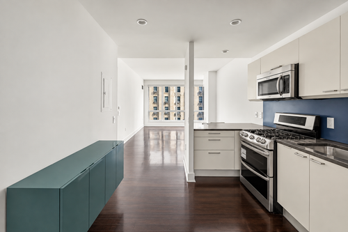 14d-350 W 42nd St, New York, NY, 10036-6952 | Card Image