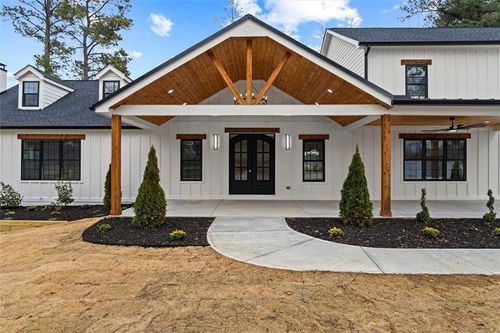 11505 Elkins Rd, Roswell, GA, 30076-1231 | Card Image