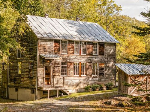 33 Broadway, Tivoli, NY, 12583-5720 | Card Image