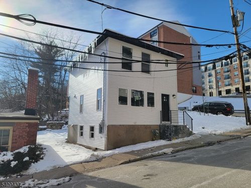 31 Ann St, Morristown, NJ, 07960-5101 | Card Image