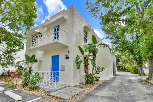 621 Ne 28th St, Wilton Manors, FL, 33334-2545 | Card Image