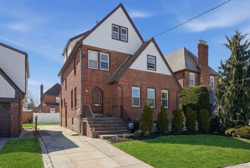 56 Northumberland Gate, Lynbrook, NY, 11563-3107 | Card Image
