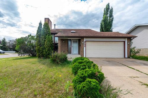 3702 57 Avenue, Lloydminster, AB, T9V2B5 | Card Image