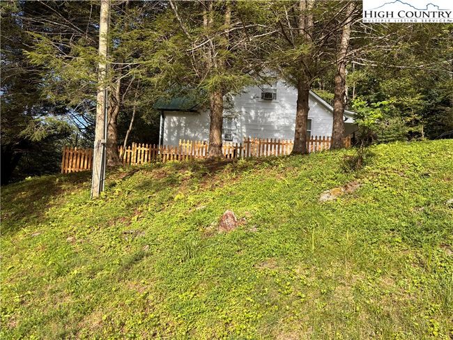 295 Jakes Mountain Rd, House other with 3 bedrooms, 2 bathrooms and null parking in Deep Gap NC | Image 5