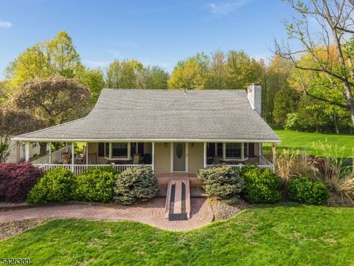 200 Mountain Rd, Ringoes, NJ, 08551-1403 | Card Image