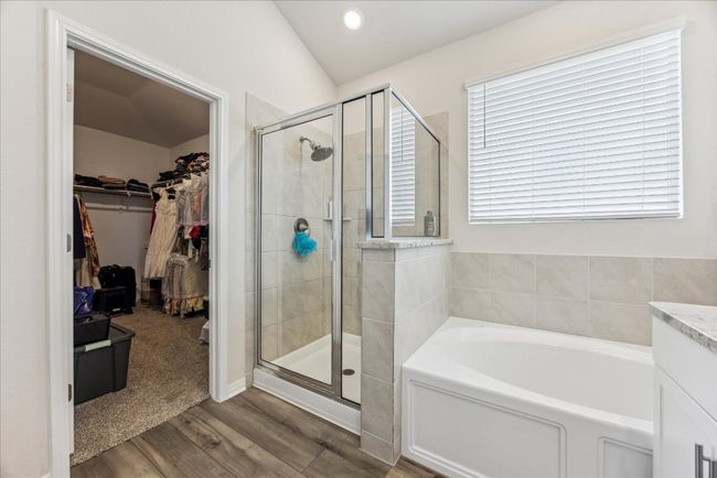 552 Sue Peaks Loop, House other with 4 bedrooms, 3 bathrooms and 2 parking in Dripping Springs TX | Image 12