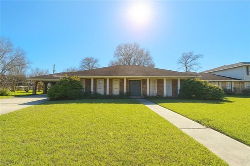 101 Liberty St, Belle Chasse, LA, 70037-1603 | Card Image