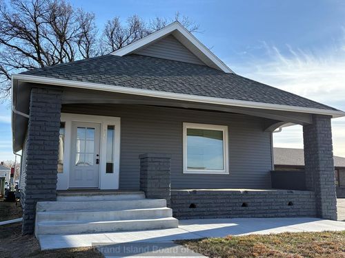 715 W 3rd Street, Grand Island, NE, 68801 | Card Image