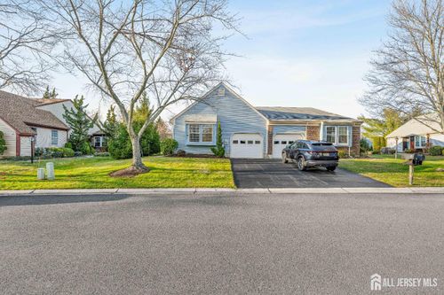 29-B Hillsborough Dr, Monroe, NJ, 08831-4886 | Card Image