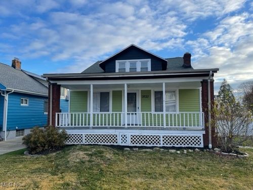 3733 W 128th St, Cleveland, OH, 44111-4526 | Card Image